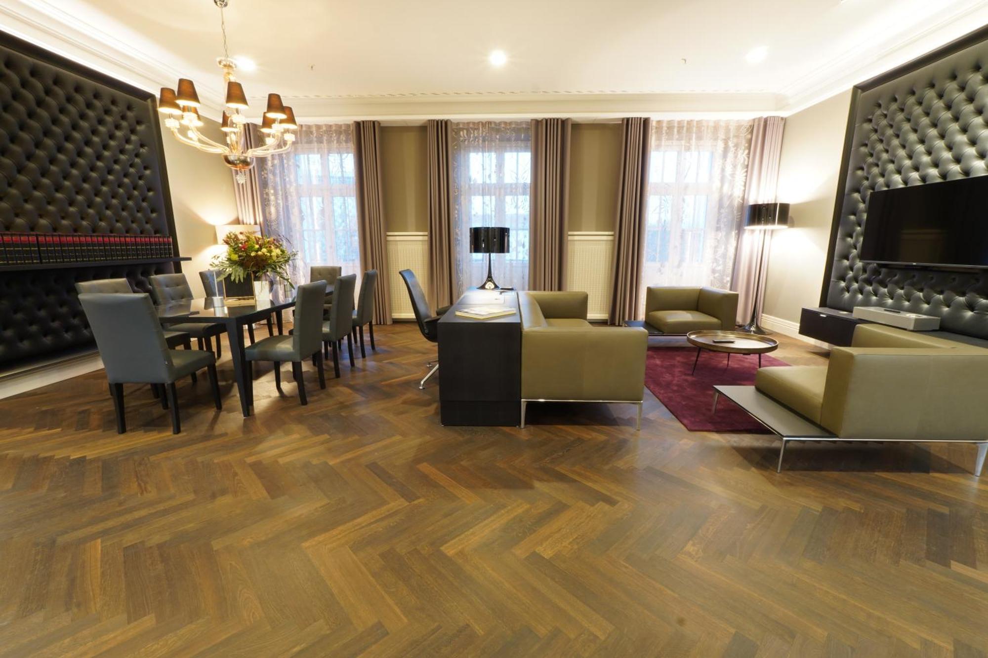 Brockhaus Suite